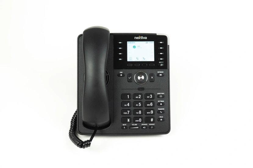 Dzięki PoE zasilacze do telefonów VoIP stały się zbędne
Źródło: Devin Pickell / Unsplash